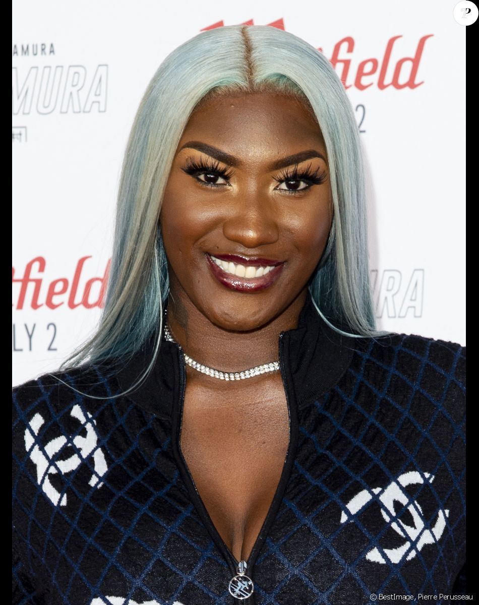 Aya Nakamura inaugure le nouveau centre commercial Westfield "Parly 2" au Chesnay, le 18 septembre 2019. © Pierre Perusseau/Bestimage