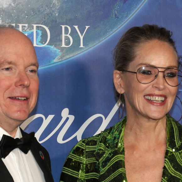 Le prince Albert II de Monaco, Sharon Stone - Soirée de gala "Global Ocean" à Hollywood le 6 février 2020. 