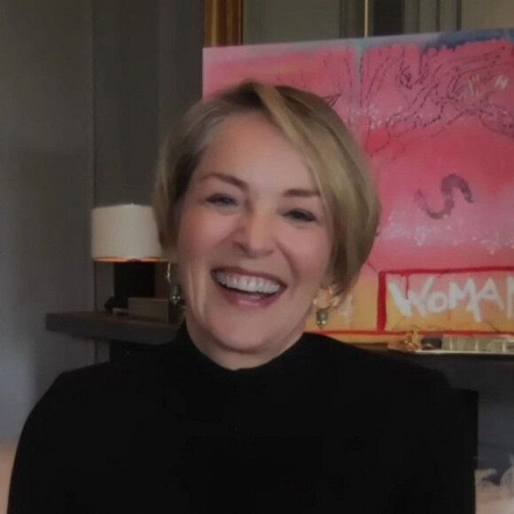 Sharon Stone en pleine interview dans l'émission The Tonight Show à Los Angeles, le 17 septembre 2020 