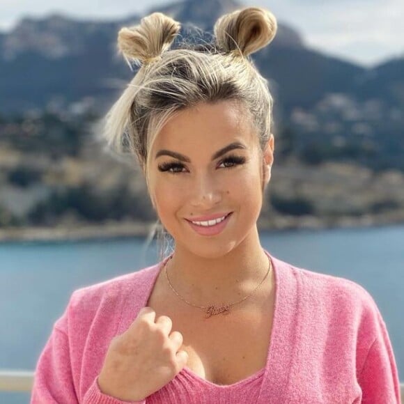 Carla Moreau, accusée de sorcellerie sur sa meilleure amie Maeva Ghennam et d'autres candidats des "Marseillais".