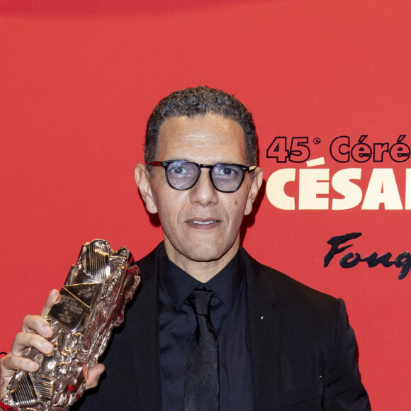 Roschdy Zem (César du meilleur acteur pour le rôle de Yacoub Daoud dans "Roubaix, une lumière") - Photocall du dîner de la 45ème cérémonie des César au Fouquet's à Paris. Le 28 février 2020 © Pierre Perusseau / Bestimage