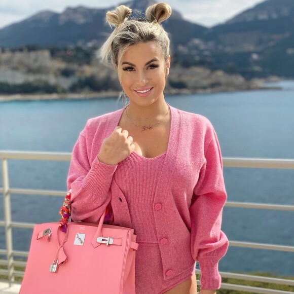 Carla Moreau, en plein scandale de sorcellerie, affirme avoir été victime de racket et de chantage de la part de la voyante.