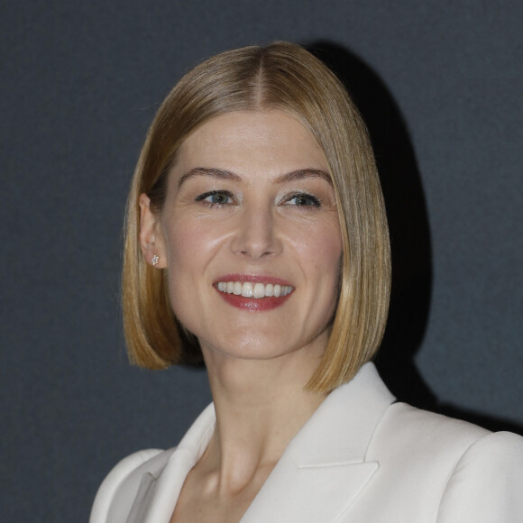 Rosamund Pike - Avant-première du film "Radioactive" au cinéma UGC Danton à Paris, le 24 février 2020. © Christophe Clovis / Bestimage