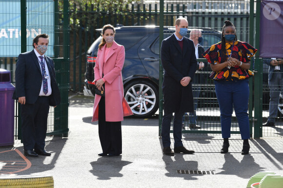 Kate Middleton et le prince William en sortie dans une école près de Londres, le 11 mars 2021.