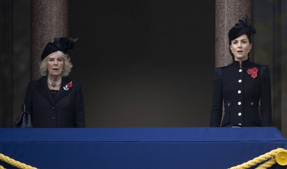 Camilla Parker Bowles, duchesse de Cornouailles, Catherine Kate Middleton, duchesse de Cambridge - La famille royale au balcon du Cenotaph lors de la journée du souvenir (Remembrance day) à Londres le 8 novembre 2020
