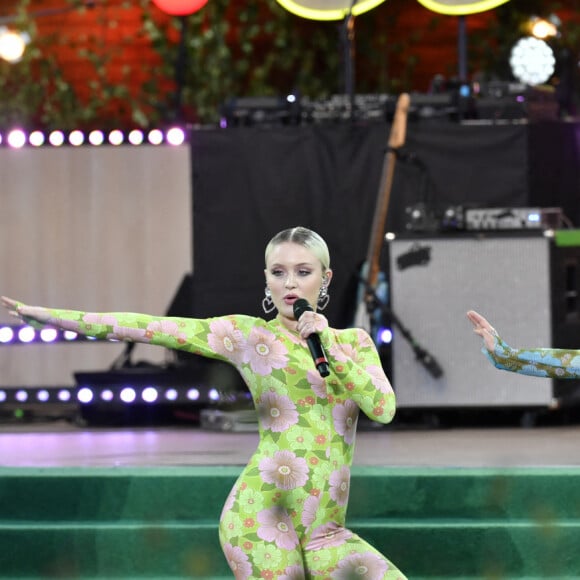 La chanteuse Zara Larsson sur scène à Stockholm. Le 11 août 2020.