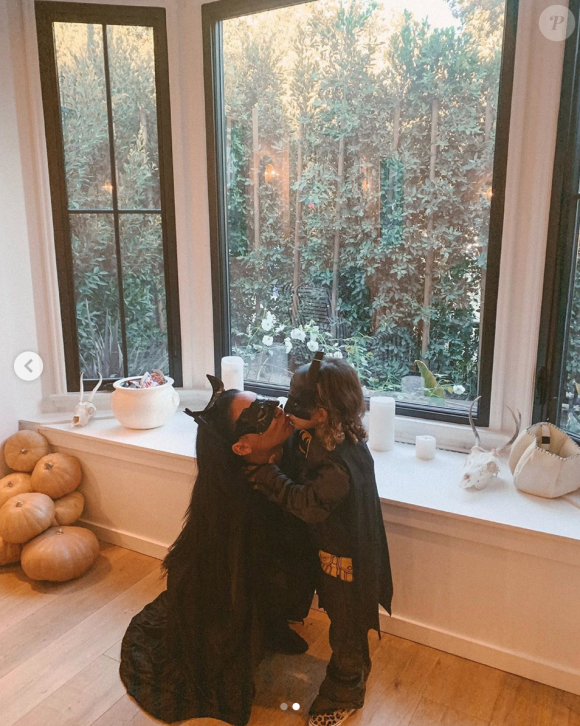 Naya Rivera et son fils Josey déguisés pour Halloween. Novembre 2019.
