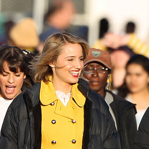 Chris Colfer, Heather Morris, Lea Michele, Dianna Agron et Naya Rivera sur le tournage de Glee à Los Angeles, en décembre 2011.