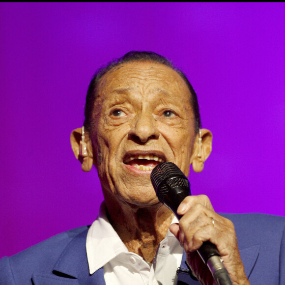 Henri Salvador - Adieux à la scène lors d'un concert au palais des Congrès de Paris