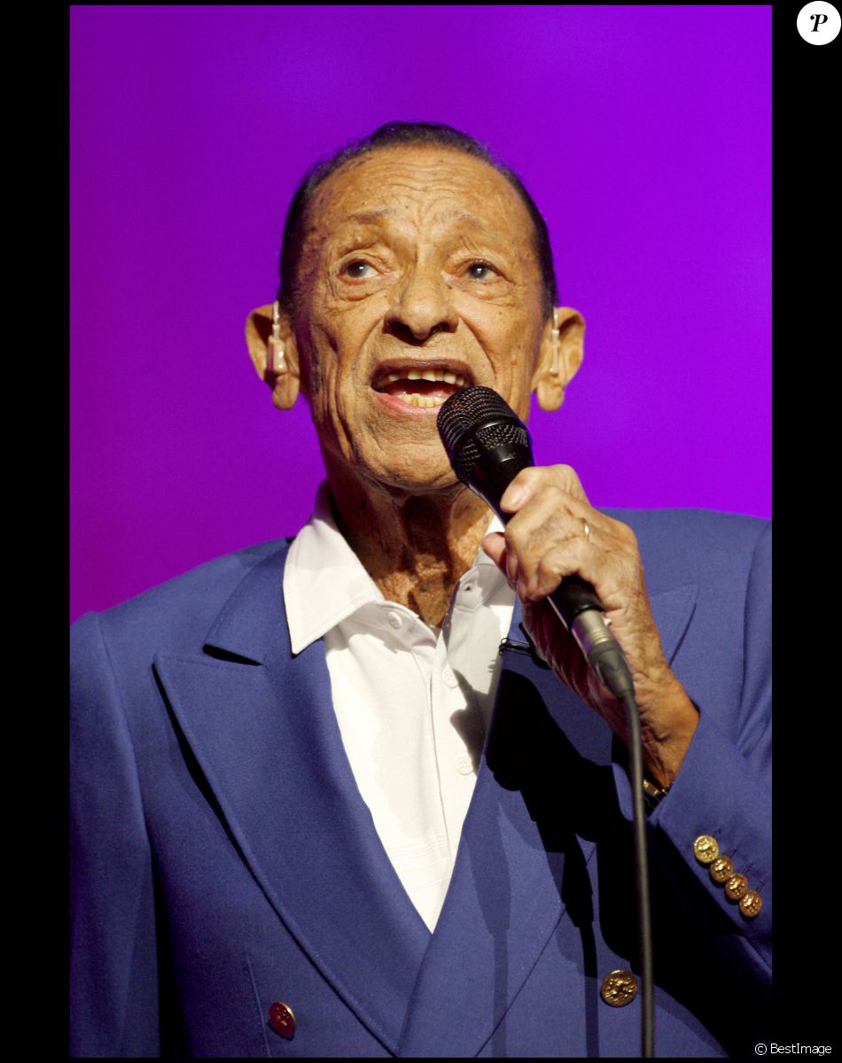 Henri Salvador - Adieux à la scène lors d'un concert au palais des Congrès de Paris