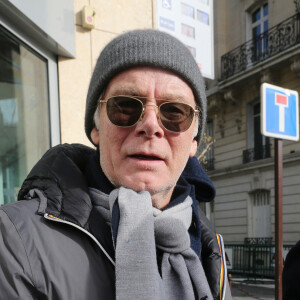 Franck Dubosc à la sortie des studios de radio RTL à Paris. Le 11 février 2020 © Panoramic / Bestimage