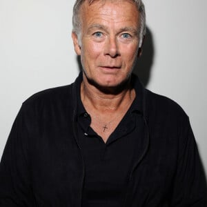 Franck Dubosc en close-up à la soirée "Orange" sur la plage de l'hôtel Majectic lors du 72ème Festival International du Film de Cannes, le 18 mai 2019. © Denis Guignebourg/Bestimage