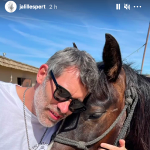 Jalil Lespert en virée équestre avec sa compagne Laeticia Hallyday, en Californie, sur Instagram le 1er mars 2021.