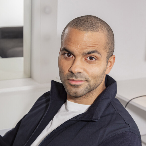 Exclusif - Tony Parker - Backstage de l'enregistrement de l'émission "On est presque en direct" (OEED), présentée par L.Ruquier, et diffusée sur France 2 le 12 décembre 2020 © Jack Tribeca / Bestimage 