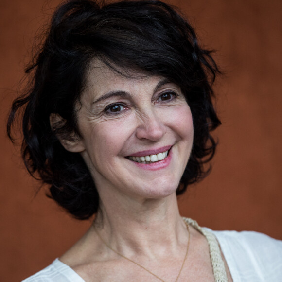 Zabou Breitman - People au village pour la finale hommes lors des internationaux de France de tennis de Roland Garros 2019 à Paris le 9 juin 2019. © Jacovides - Moreau / Bestimage