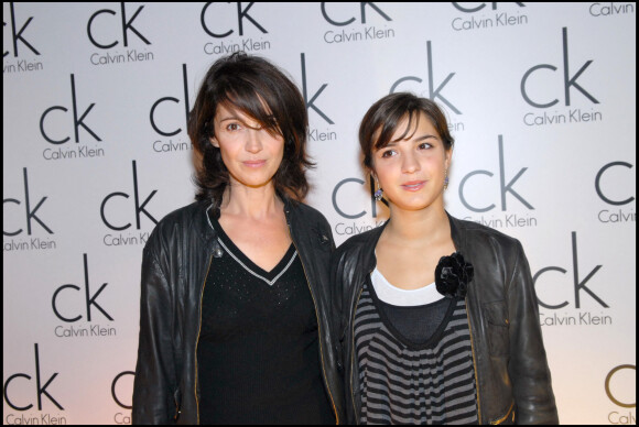 Zabou Breitman et sa fille Anna - Soirée Calvin Klein au Sens à Paris
