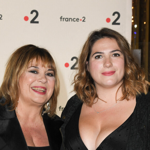 Michèle Bernier et Charlotte Gaccio lors de la 31ème cérémonie des Molières 2019 aux Folies Bergère à Paris, France, le 13 mai 2019. © Coadic Guirec/Bestimage
