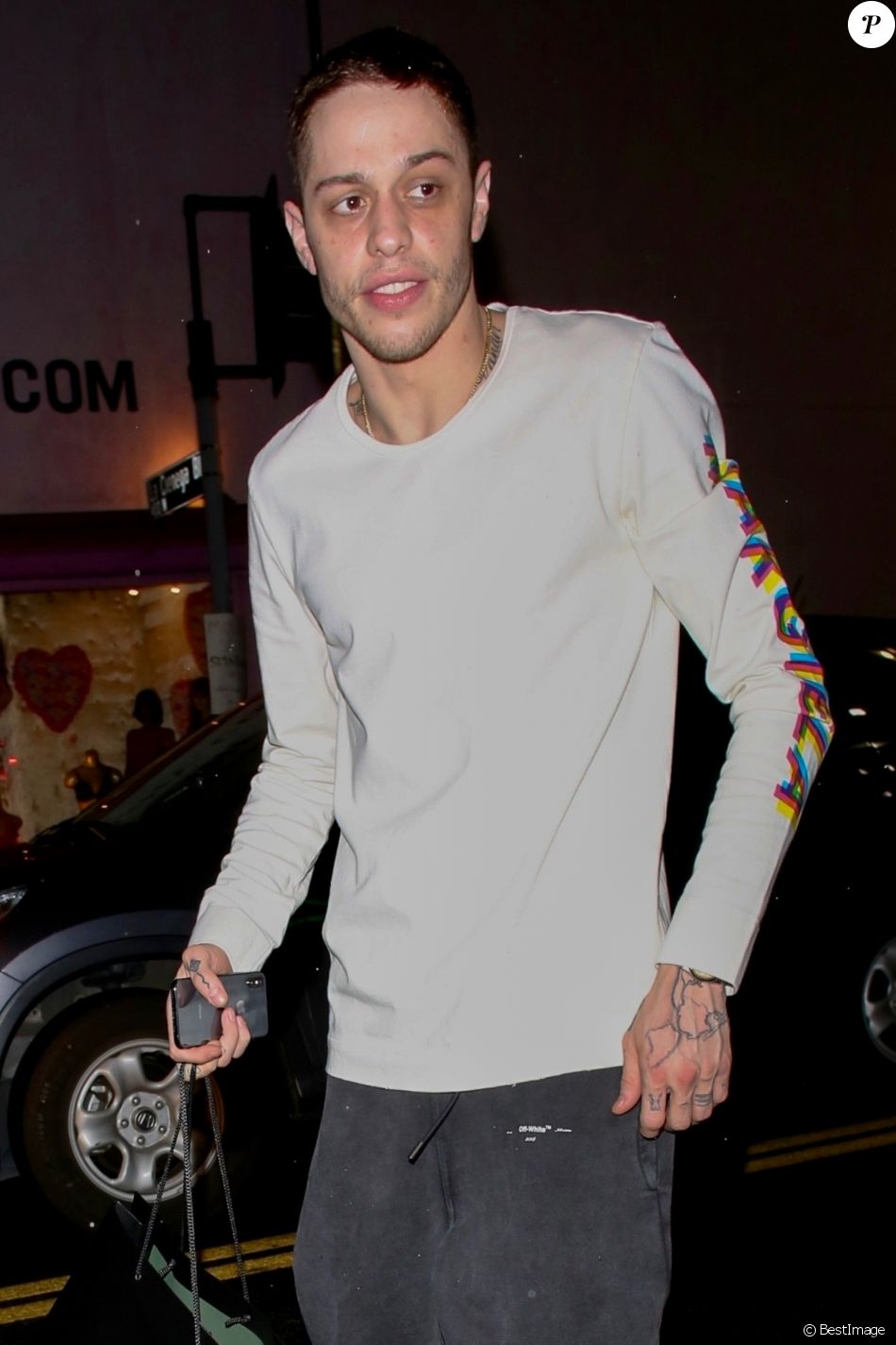 Pete Davidson arrive au " Largo at the Coronet " à Los Angeles Le 01 février 2019