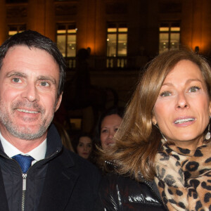 Manuel Valls et son ex-femme Anne Gravoin - Générale de la pièce "Quelque part dans cette vie" au théâtre Edouard VII à Paris le 12 février 2018. © Coadic Guirec-Pierre Perusseau/Bestimage