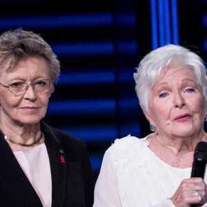 Françoise Barré-Sinoussi, Line Renaud - Enregistrement de l'émission "100 ans de comédies musicales pour le Sidaction" sur France 2. Le 10 mars 2020. © Moreau-Perusseau / Bestimage