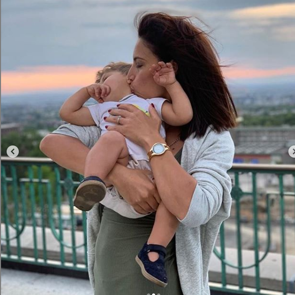 Zaho pose avec son fils à Montréal, le 10 août 2019, sur Instagram.