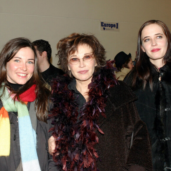 Eva Green, Marlène Jobert et une amie au Palais des Congrès.