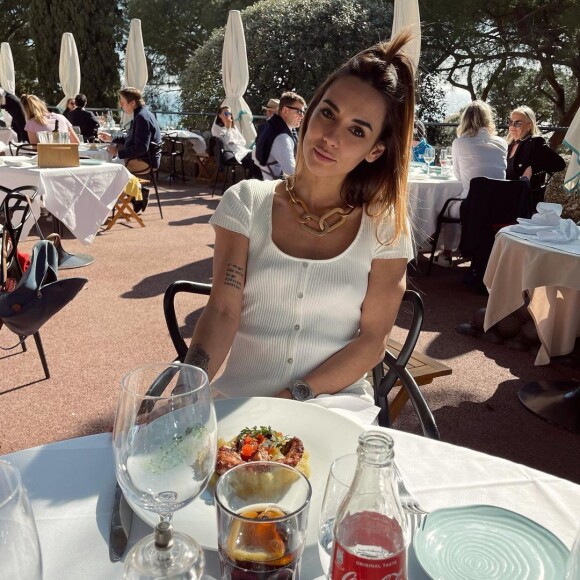 Hilona d'"Objectif Reste du monde" au restaurant, à Monaco, février 2021
