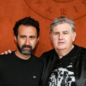 Pierre Ménès, Mathieu Madenian - Célébrités dans le village des internationaux de France de tennis de Roland Garros à Paris. Le 31 mai 2019. © Jacovides-Moreau/Bestimage