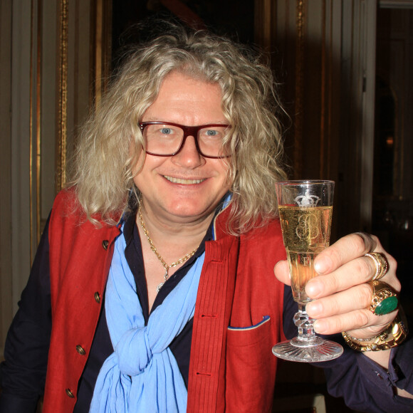 Exclusif - Pierre-Jean Chalençon fait sa cuisine au palais Vivienne pendant l'épidémie de coronavirus (COVID19). © Philippe Baldini / Bestimage 