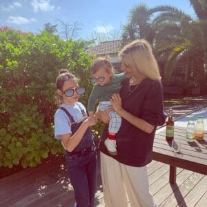 Alexandra Rosenfeld et ses filles Ava et Jim sur Instagram, avril 2021.