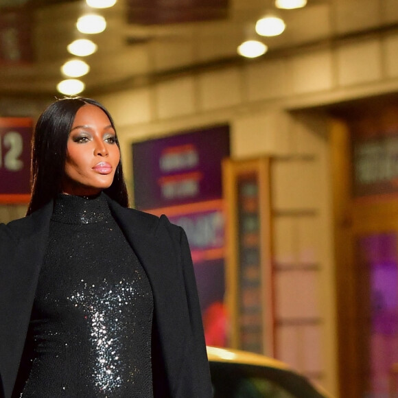 Naomi Campbell défile pour Michael Kors dans la rue à Times Square. New York, le 8 avril 2021.