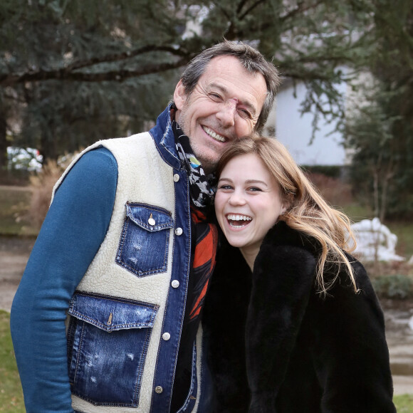 Jean-Luc Reichmann et Maira Schmitt - Photocall de la série "Léo Matteï, Brigade des mineurs", 22e Festival des créations télévisuelles de Luchon. Le 7 février 2020. © Patrick Bernard/Bestimage