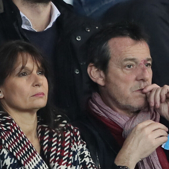 Jean-Luc Reichmann et sa femme Nathalie - Tribunes du match de football de Ligue 1 PSG - Monaco au Parc des Princes à Paris, le 15 avril 2018.