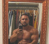 Cyril André, alias Mister Boo dans Fort-Boyard, pose devant son miroir, sur Instagram, le 21 août 2019.