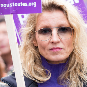 Alexandra Lamy - De nombreuses artistes et personnalités marchent contre les violences sexistes et sexuelles (marche organisée par le collectif NousToutes) de place de l'Opéra jusqu'à la place de la Nation à Paris le 23 Novembre 2019 © Cyril Moreau / Bestimage