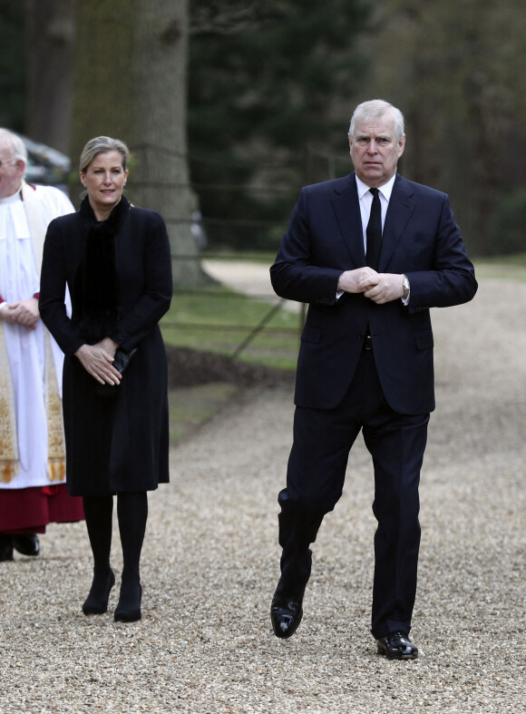 La comtesse Sophie de Wessex et leur fille Lady Louise Windsor assistent au service religieux du dimanche 11 avril 2021 en la chapelle royale à Windsor