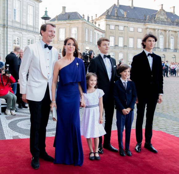 Le prince Joachim de Danemark, la princesse Marie de Danemark, le prince Nikolai de Danemark, le prince Felix de Danemark, le prince Henrik de Danemark, la princesse Athena de Danemark - Célébration du 50ème anniversaire du prince J. de Danemark, dîner organisé par la reine M.II de Danemark au chateau Amalienborg, Copenhague, le 7 juin 2019.