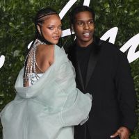 Rihanna et A$AP Rocky en couple : une trace de rouge à lèvres qui ne trompe pas...