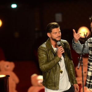 Exclusif - Rayane Bensetti , Camille Lellouche et Kev Adams lors du livestream "CamKev Comedy and Songs" de Camille Lellouche et de Kev Adams au théâtre Mogador à Paris, France, le 5 avril 2021. © Veeren/Bestimage