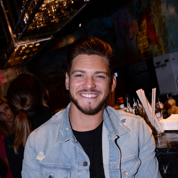 Exclusif - Rayane Bensetti lors de la soirée de lancement du Fridge, le nouveau comedy club de Kev Adams à Paris le 24 septembre 2020. © Rachid Bellak / Bestimage