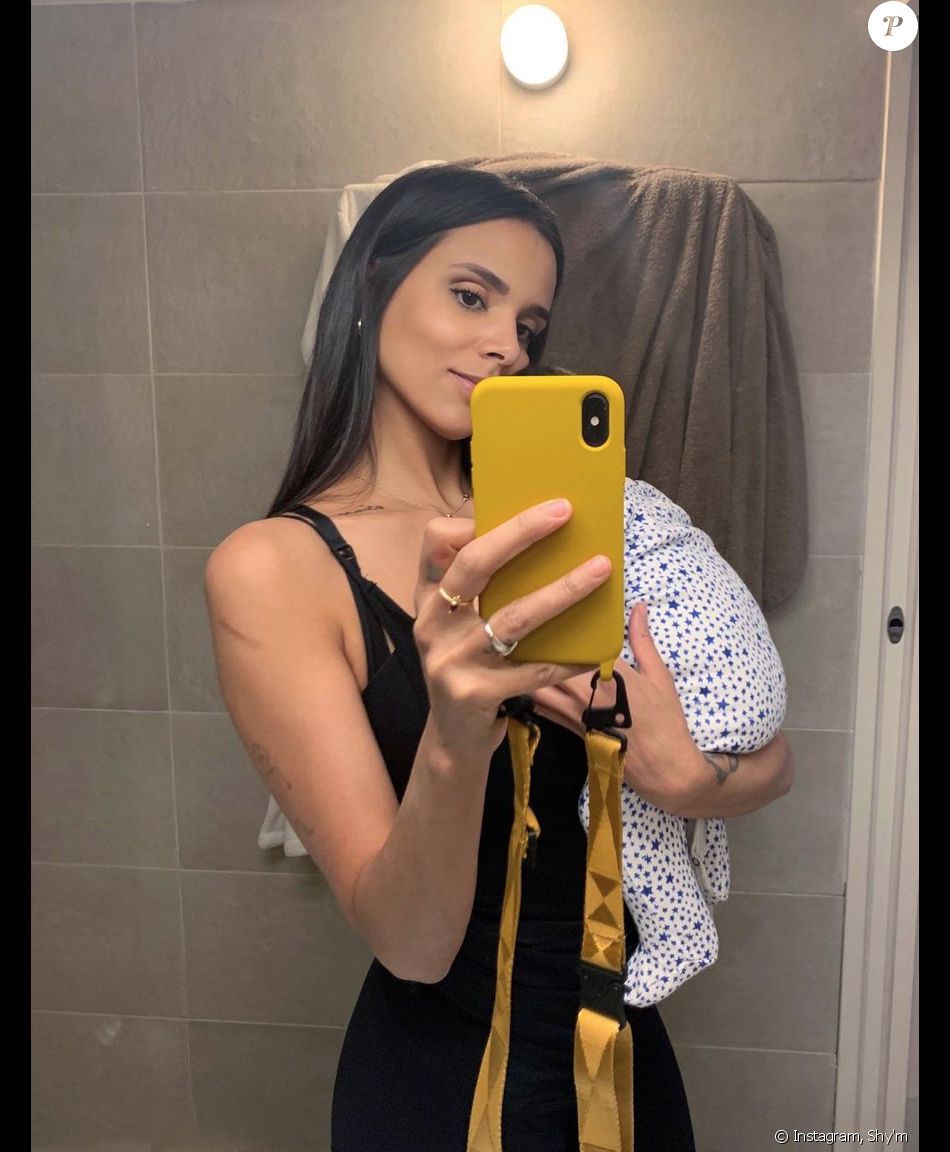 Shy'm et son fils. Avril 2021.