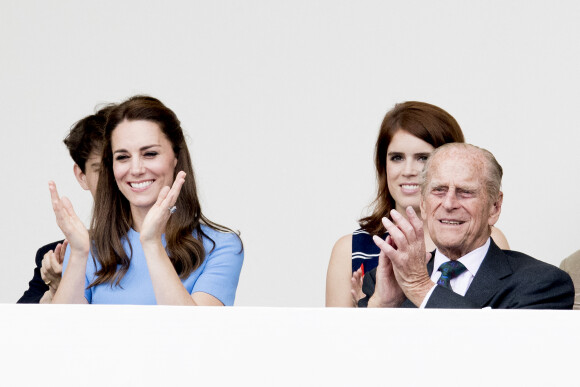 Kate Catherine Middleton, duchesse de Cambridge, la princesse Eugenie d'York et le prince Philip, duc d'Edimbourg - La famille royale d'Angleterre au "Patron's Lunch" à Londres, à l'occasion du 90ème anniversaire de la reine. Le 12 juin 2016