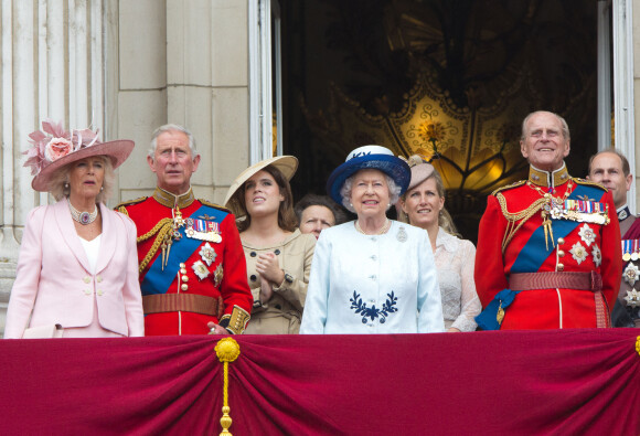 Camilla Parker Bowles, la duchesse de Cornouailles, le prince Charles, la princesse Eugenie d'York, la princesse Anne, Vice Amiral Timothy Laurence, la reine Elisabeth II, Sophie la comtesse de Wessex, le prince Philip, duc d'Edimbourg - La famille royale britannique réunie pour présider le traditionnel Trooping the Colour à Londres, le 14 juin 2014.