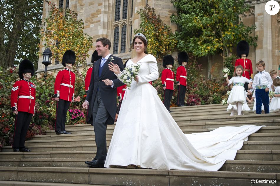 La princesse Eugenie et son mari Jack Brooksbank - Sorties après la cérémonie de mariage de la princesse Eugenie d'York et Jack Brooksbank en la chapelle Saint-George au château de Windsor le 12 octobre 2018.