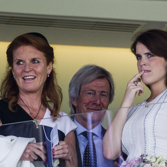 Sarah Margaret Ferguson, duchesse d'York, Le prince Andrew, duc d'York et la princesse Eugenie d'York assistent à la Course hippique Queen's horse Dartmouth à Ascot, le 23 juillet 2016.