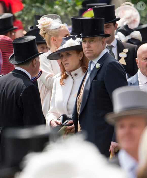 Le prince Andrew, duc d'York et Sarah Ferguson, duchesse d'York - Les membres de la famille royale lors du quatrième jour des courses hippiques "Royal Ascot" à Ascot, le 17 juin 2016. 