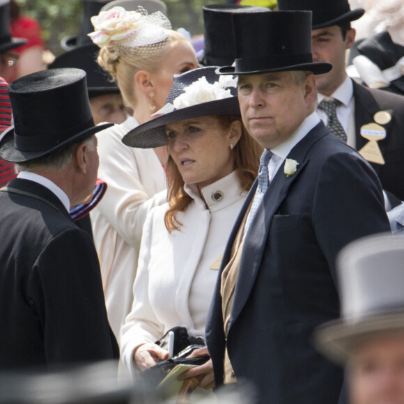 Le prince Andrew, duc d'York et Sarah Ferguson, duchesse d'York - Les membres de la famille royale lors du quatrième jour des courses hippiques "Royal Ascot" à Ascot, le 17 juin 2016. 