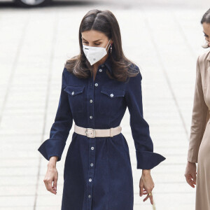 La reine Letizia d'Espagne assiste à la présentation du rapport "Groupe de travail sur le rôle des femmes dans l'internationalisation de l'économie espagnole", au Ministère de l'industrie, du commerce et du tourisme. Madrid, le 16 avril 2021.