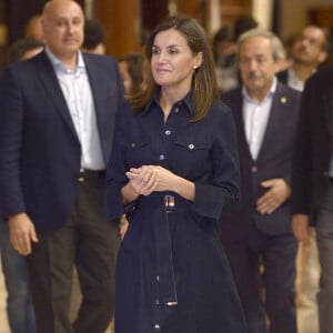 La reine Letizia d'Espagne visite les activités des cours d'été de l'École internationale de musique de la Fondation Princesse des Asturies à l'Auditorium Prince Felipe à Oviedo en Espagne, le 26 juillet 2018. © Jack Abuin via ZUMA / Bestimage