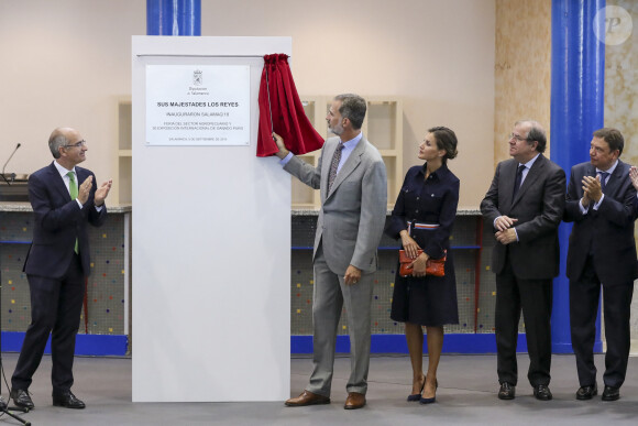 Le roi Felipe VI et la reine Letizia d'Espagne inaugurent le salon "Salamaq'18" à Salamanque en Espagne le 5 septembre 2018.